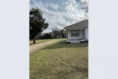 205 E Hoopes Avenue, Pflugerville, TX 78660 - Photo 20