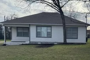 205 E Hoopes Ave, Pflugerville, TX 78660 - Photo 1