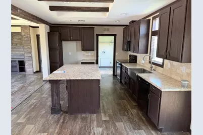 1712 17th Street, Hondo, TX 78861 - Photo 4