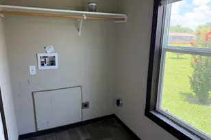 1712 17th St, Hondo, TX 78861 - Photo 14