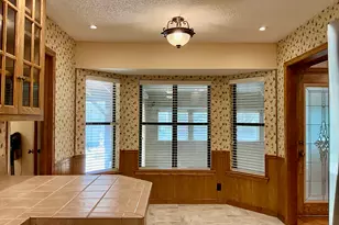 201 Oakwood Dr, Georgetown, TX 78628 - Photo 8