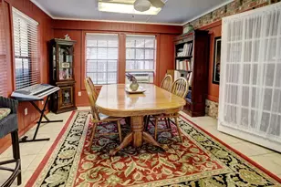 1001 Charleston Blvd, Smithville, TX 78957 - Photo 18