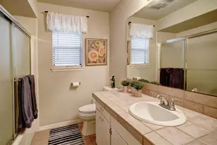 1001 Charleston Blvd, Smithville, TX 78957 - Photo 28