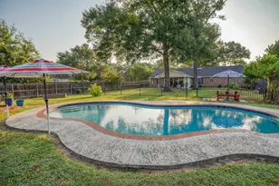 1001 Charleston Blvd, Smithville, TX 78957 - Photo 8