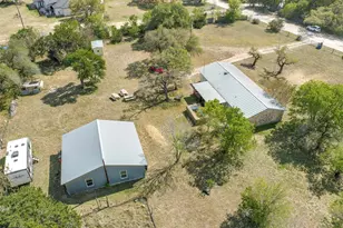 801 Live Oak Trail, Liberty Hill, TX 78642 - Photo 32