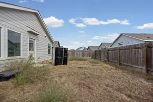 216 Hellcats Wy, Jarrell, TX 76537 - Photo 22