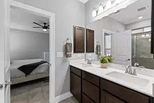 7813 Peccary Dr, Austin, TX 78744 - Photo 34