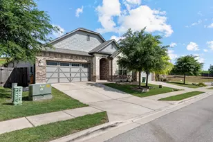 7813 Peccary Dr, Austin, TX 78744 - Photo 2