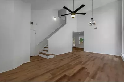 8800 Dandelion Trail, Austin, TX 78745 - Photo 4