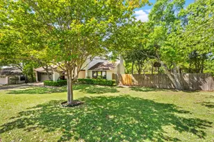 6603 Whitemarsh Valley Walk, Austin, TX 78746 - Photo 2