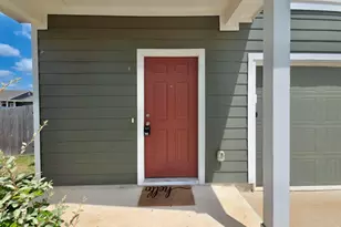 301 Freshwater Dr, Bastrop, TX 78602 - Photo 2