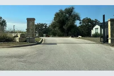 19001 Silver Maple Drive, Lago Vista, TX 78645 - Photo 14