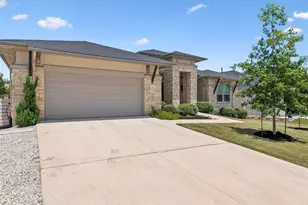 224 Sweeping Sage Ln, San Marcos, TX 78666 - Photo 2
