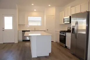 203 Donnington Dr, Hutto, TX 78634 - Photo 6