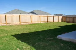 203 Donnington Dr, Hutto, TX 78634 - Photo 24