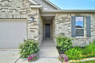 7201 Calliope Xing, Austin, TX 78744 - Photo 4