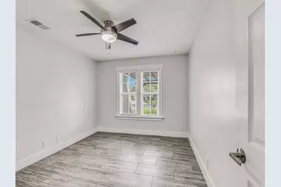 801 E Central Drive, Georgetown, TX 78628 - Photo 12