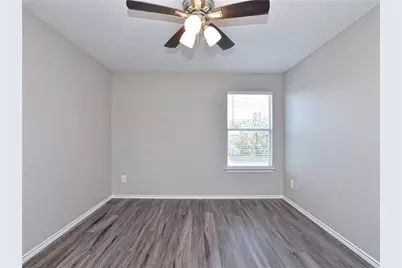 1172 Shadow Creek Boulevard, Buda, TX 78610 - Photo 18