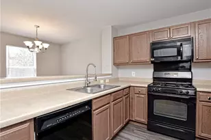1172 Shadow Creek Blvd, Buda, TX 78610 - Photo 4