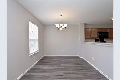 1172 Shadow Creek Boulevard, Buda, TX 78610 - Photo 10