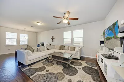 5305 Ingersoll Lane S, Austin, TX 78744 - Photo 4