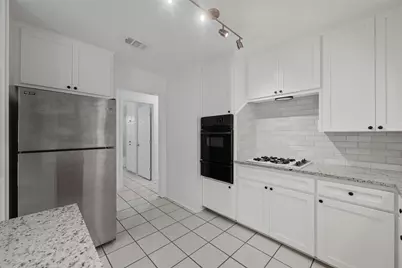 2409 Devonshire Drive, Austin, TX 78723 - Photo 8