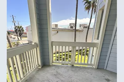 7000 Seawall Boulevard #125, Galveston, TX 77551 - Photo 4