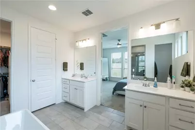 129 Menlo Bend, Liberty Hill, TX 78642 - Photo 16