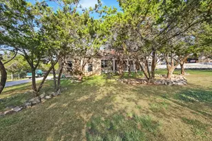 643 Shady Hollow, New Braunfels, TX 78132 - Photo 2