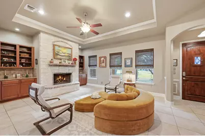 643 Shady Hollow, New Braunfels, TX 78132 - Photo 6