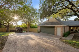 221 Camaro Way, San Marcos, TX 78666 - Photo 2