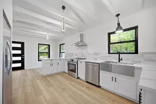 11013 Travis Dr, Jonestown, TX 78645 - Photo 14