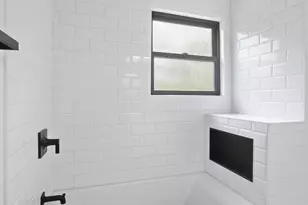 11013 Travis Dr, Jonestown, TX 78645 - Photo 18