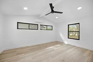 11013 Travis Dr, Jonestown, TX 78645 - Photo 10