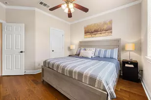 1402 Parker Ln, Austin, TX 78741 - Photo 12