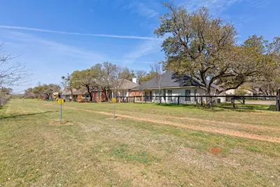 109 Riverview Drive, Georgetown, TX 78628 - Photo 34