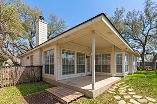 109 Riverview Dr, Georgetown, TX 78628 - Photo 30