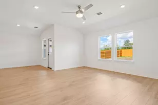 9421 Buckstitch Saddle Dr, Austin, TX 78724 - Photo 16