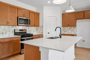 9421 Buckstitch Saddle Dr, Austin, TX 78724 - Photo 12