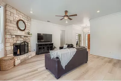 100 Quarry Springs Drive, San Marcos, TX 78666 - Photo 6