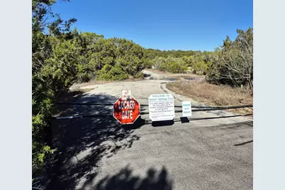 100 Quarry Springs Drive, San Marcos, TX 78666 - Photo 32