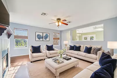 100 Kendall Cove, Elgin, TX 78621 - Photo 2