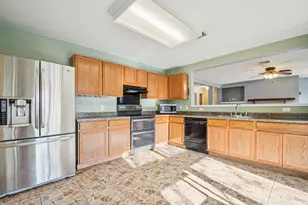 100 Kendall Cove, Elgin, TX 78621 - Photo 6