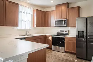 523 Dakota Crk, New Braunfels, TX 78130 - Photo 8