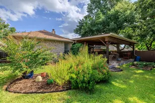 313 Heritage Hills Dr, Fredericksburg, TX 78624 - Photo 14