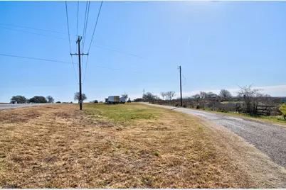 1017 US Highway 87 E, Smiley, TX 78159 - Photo 30