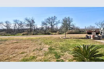 1017 US Highway 87 E, Smiley, TX 78159 - Photo 28