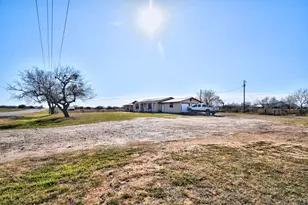 1017 US Hwy 87 E, Smiley, TX 78159 - Photo 2