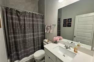 2004 Stirling St, Leander, TX 78641 - Photo 12