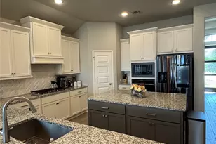 2004 Stirling St, Leander, TX 78641 - Photo 4